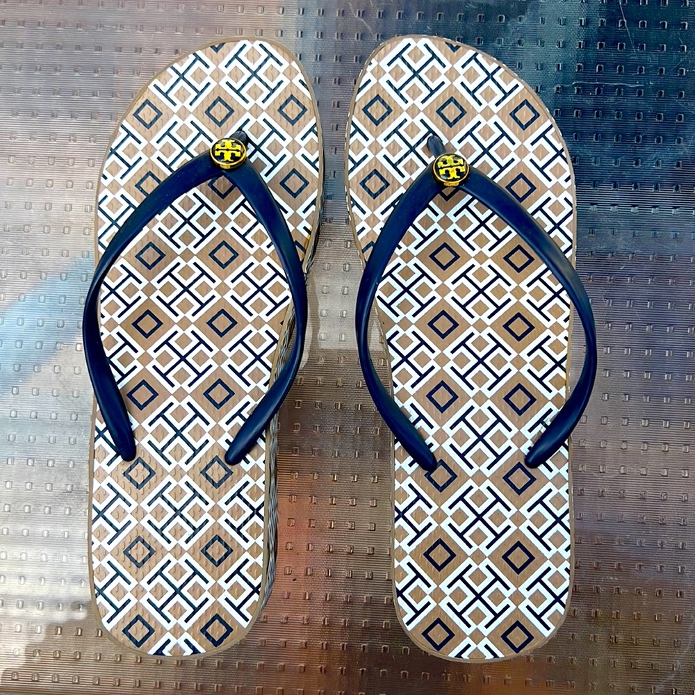 Tory Burch Platform Enamel Flip Flop Sandal - Size 8 - Blue and Khaki